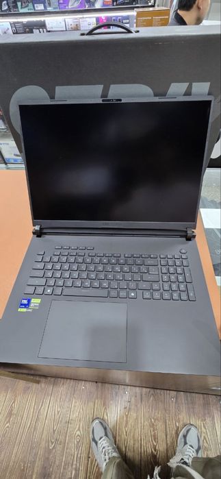 Asus RoG strix SCAR 18