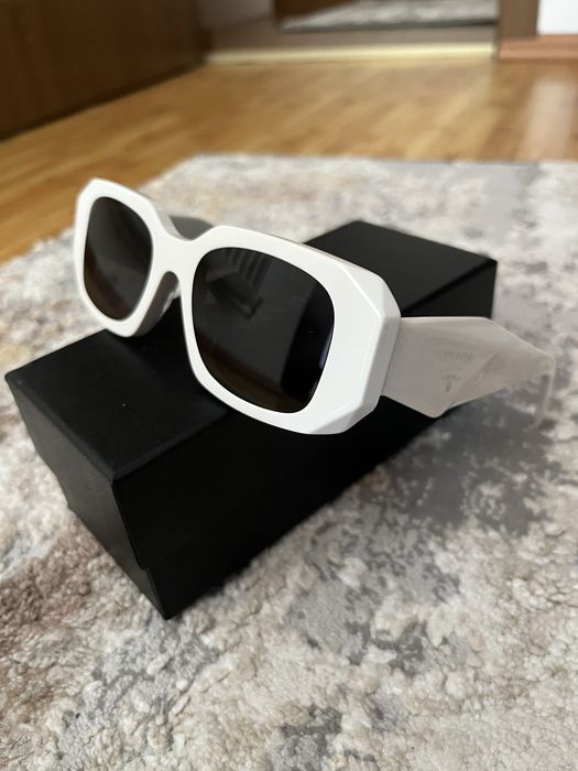 Ochelari de soare Prada alb
