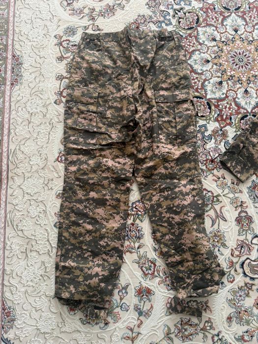 Военный форма и парадный форма с ботинками