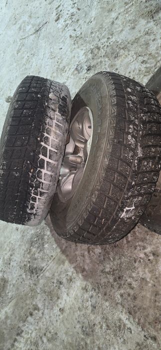 Продаю резину с дисками