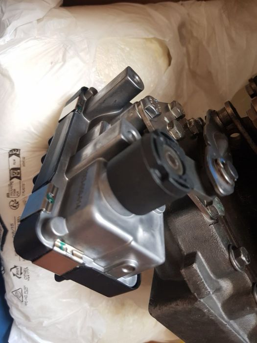 Турбо Garrett GTB2060V / AL0073 за мерцедес OM642 3.0 v6