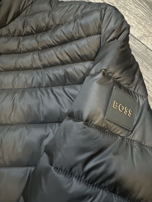 Hugo Boss яке ……