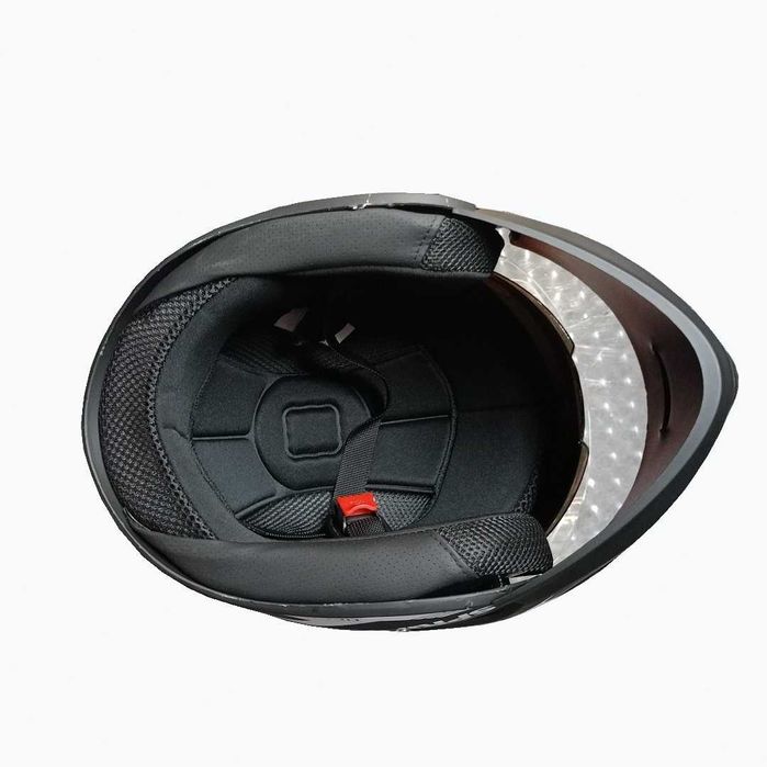 Модуларна каска с вградени слънчеви очила