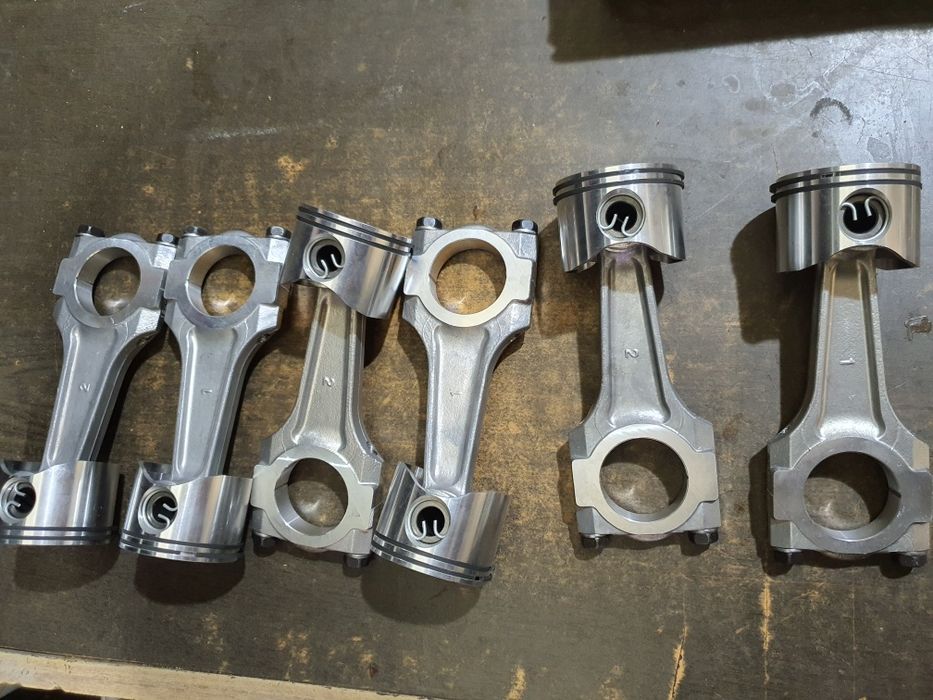 Поршневая группа(поршень)и  прокладки для ремонта компрессора CARRIER