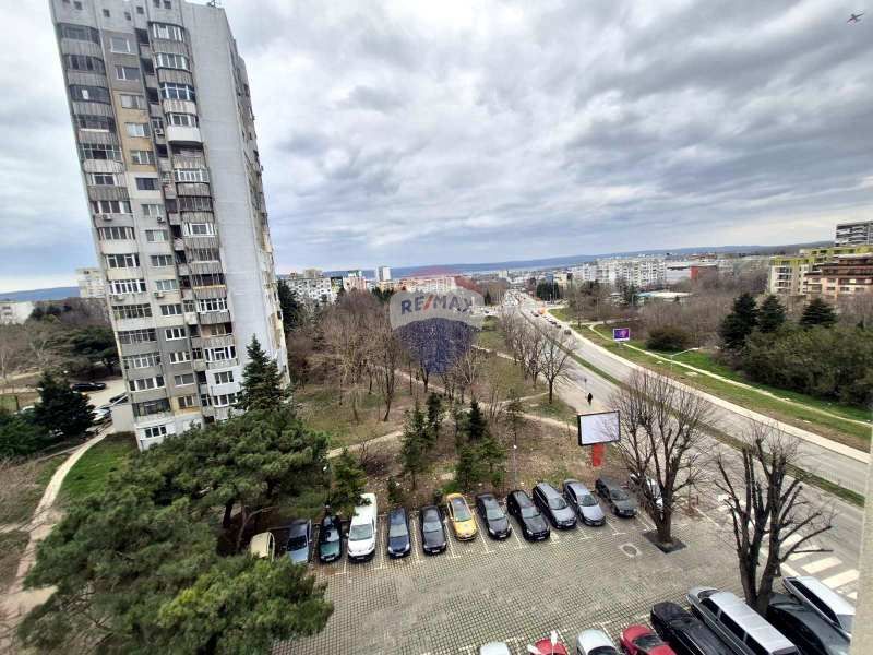Продава се Двустаен апартамент в Варна, Младост 2 - 65 кв.м за 1192 €/кв.м - Снимка #10