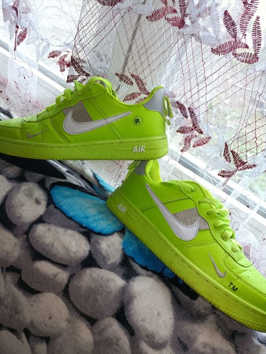 NIKE AIR Force 1 LV8 Utility