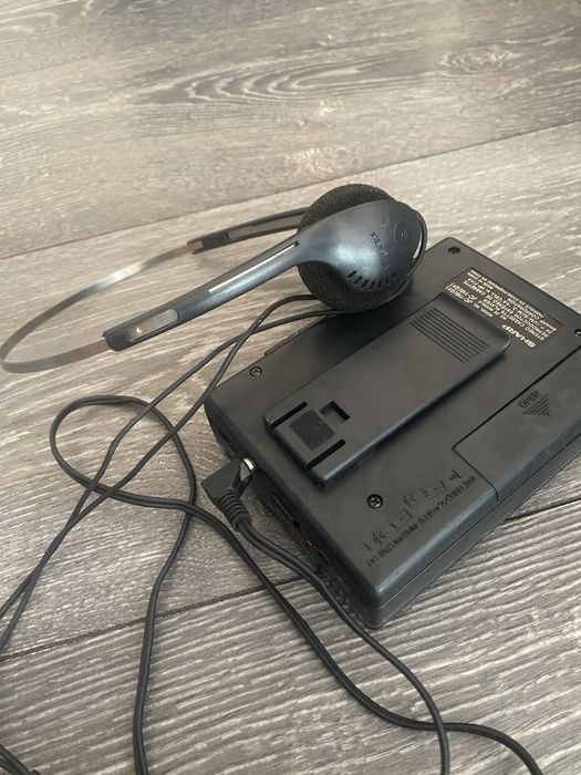 Walkman Sharp X-Bass + Căști retro