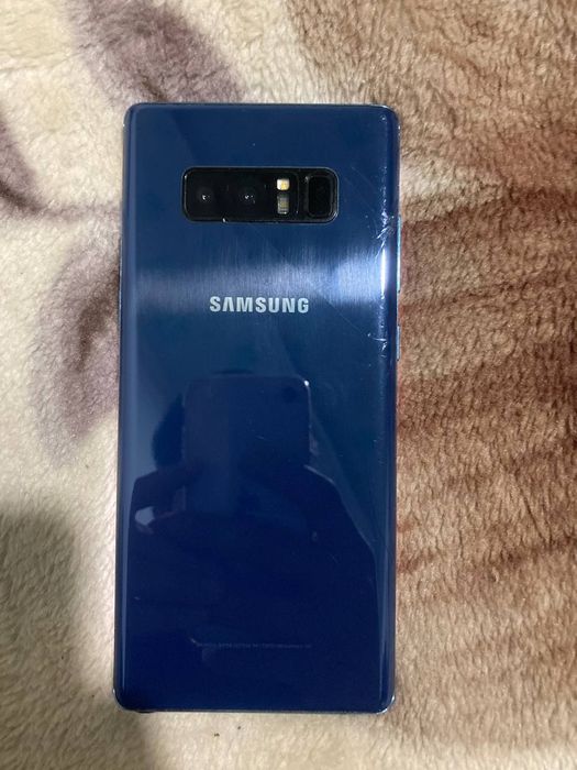 Galaxy note 8 ruchkasi bor