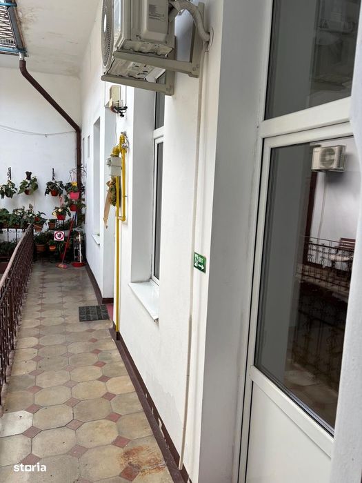 Apt versatil ultracentral 40 mp pivniță 13 mp