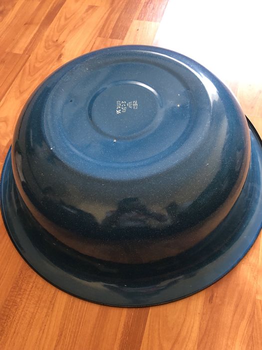 Продам новый эмалированный таз