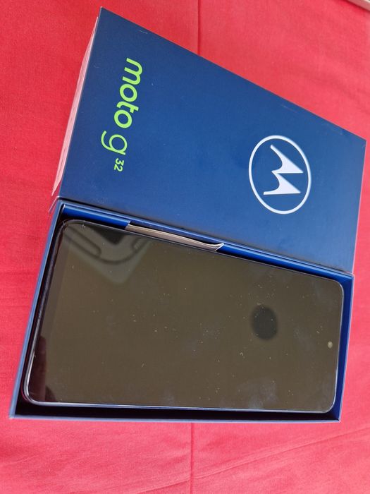 -Motorola Moto G32, Red-Rosu 256Gb, 8Ram ca Nou ireprosabil poze reale doar telefonul si cutia nici o restrictie nici o reperatie/interventie