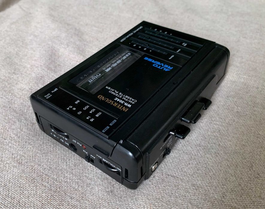 Walkman vintage Intersound WR-30AE auto-reverse, cutie, lipsă capac