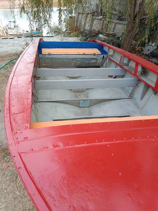 Продам лодку прогресс 4