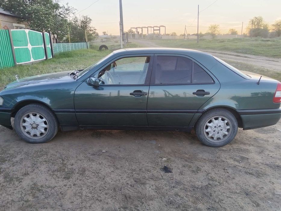 Продам мерс с180