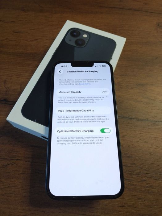 IPhone 13  128 GB iOS 26.5