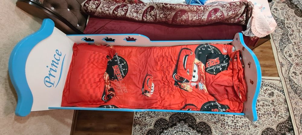 Детская кровать совсем новый