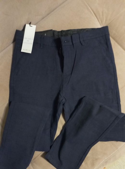 Школьные брюки 33 размер. Новые