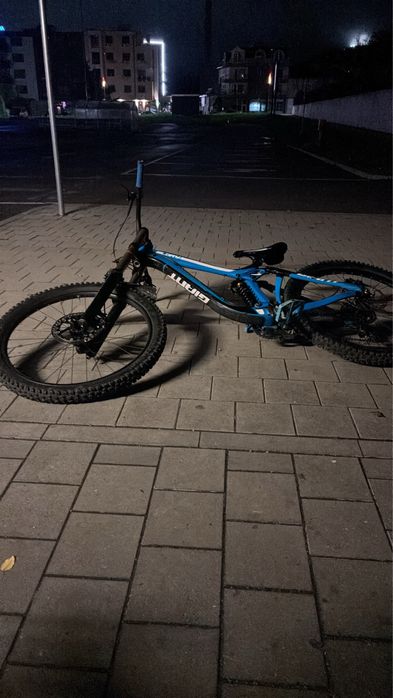 Giant Glory Advanced 2017