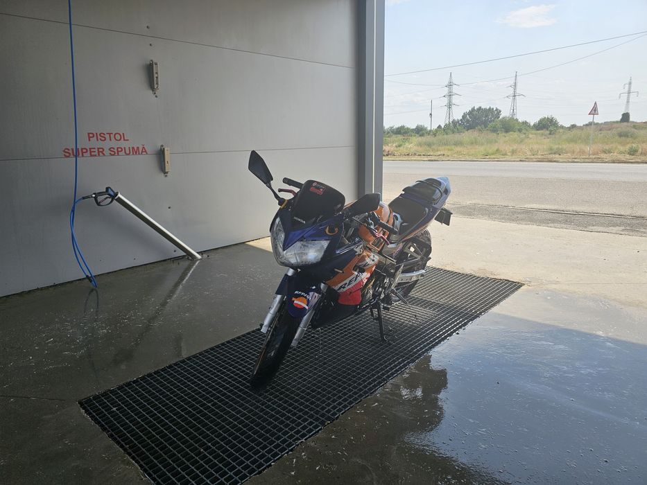 Vând Cbr 125 2006