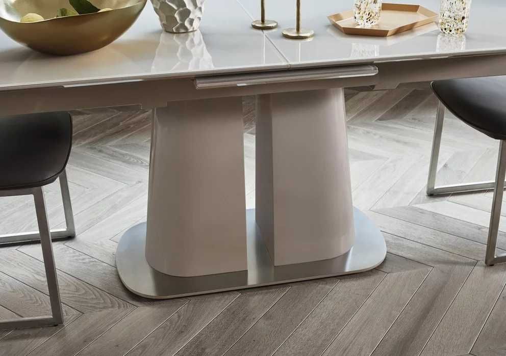 Разтегателна маса cashmere 140cm- 180cm Нова ( стъкло )