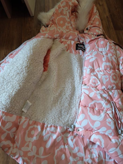 Демисезонная куртка на девочку