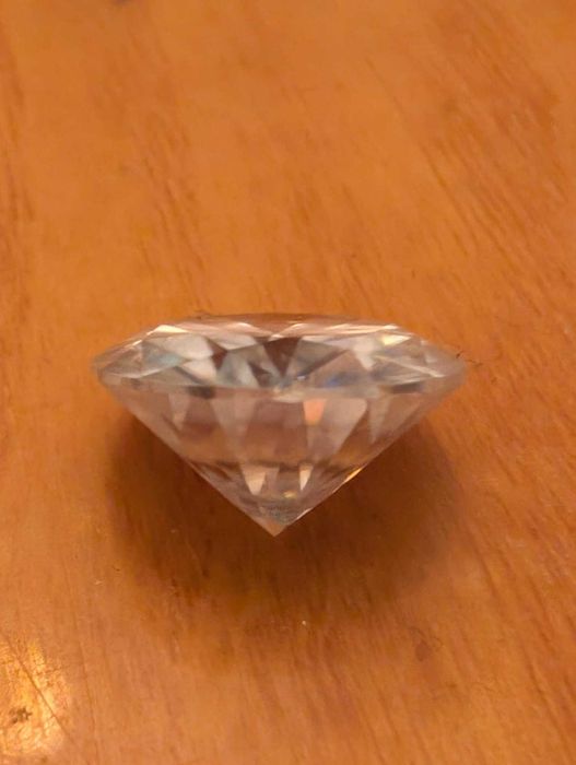 Диамант - мойсанит със сертификат 14 мм, 10 карата