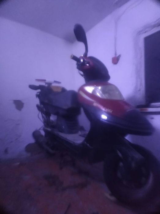 Продаю скутер на ходу