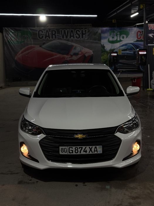 оникс  2 пазитсия пробег 12.000 наварот танивофка чехол полик