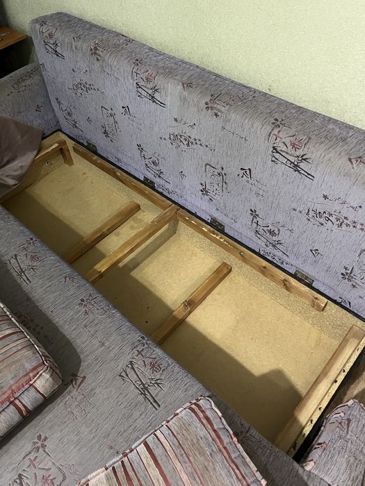 Продам диван по выгодной цене