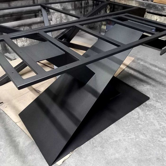 Порошковая покраска стальных столов и подстольев