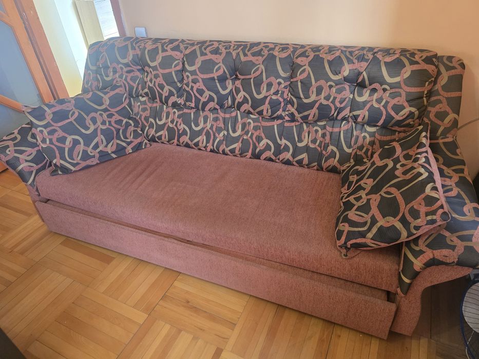 Vând canapea extensibila si fotoliu, set