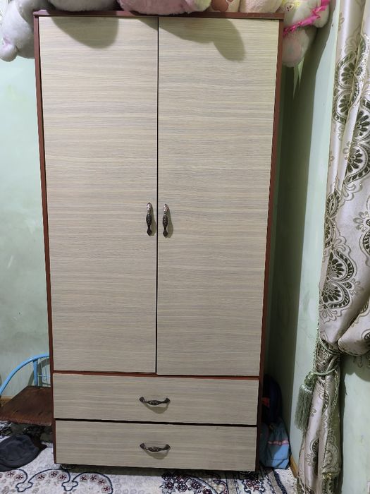 Sotiladi detskiy shkaf va kravat продам детский шкаф и кровать