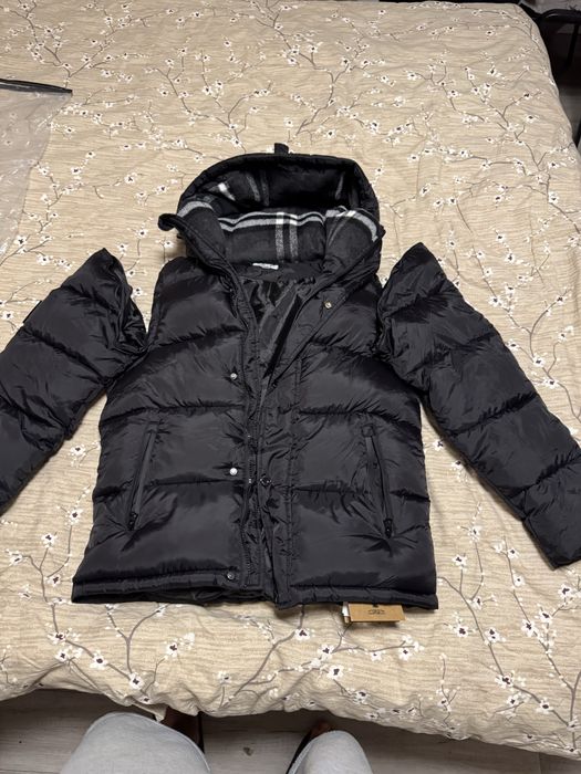Geaca puffer Burberry