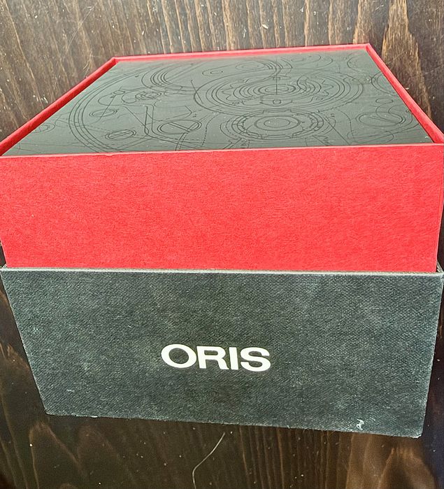 ORIS Aquis Date 43 mm