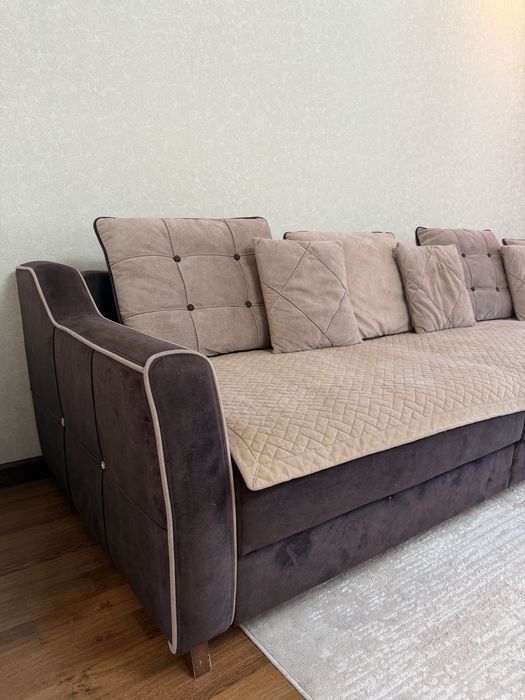 Продам Диван в хорошем состоянии