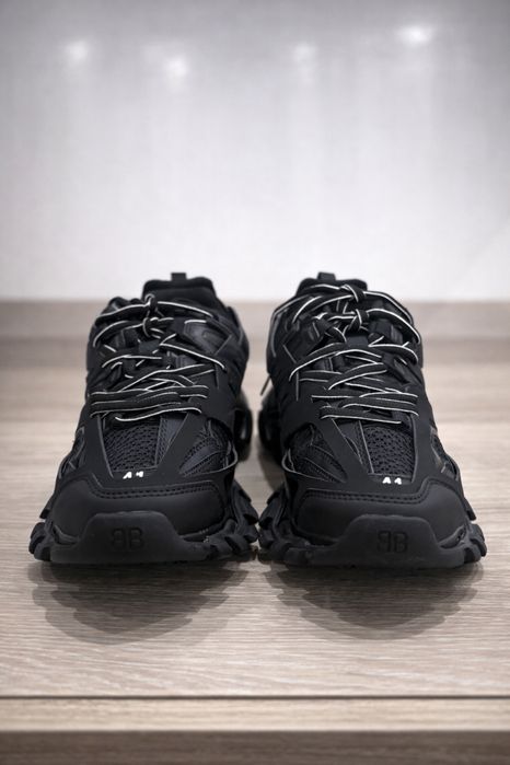 | Luxury | Balenciaga Track Full Balck 42,43
