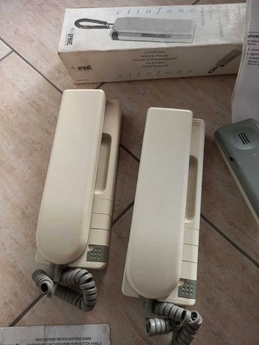 CITOFON  pentru casa cu 5 camere  de la URMET- Italia