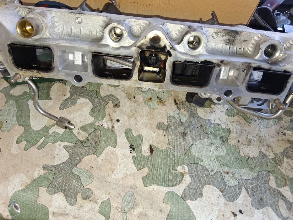 Рейл с датчици vw 1,6 fsi