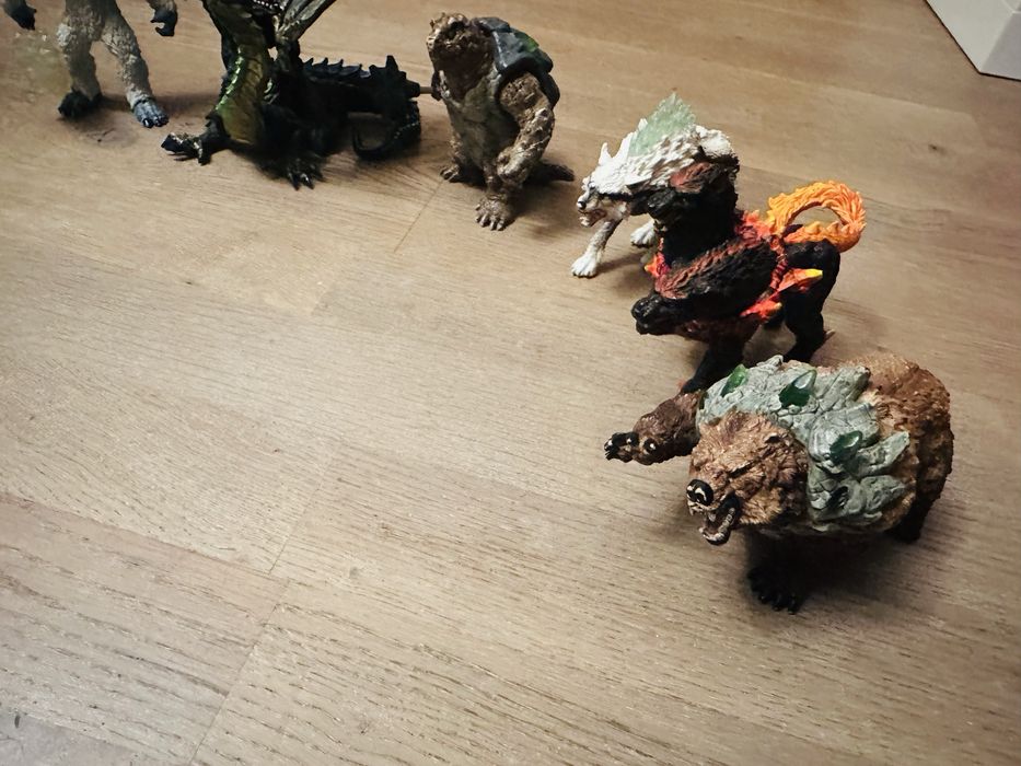 Seria Eldrador jucarii Schleich