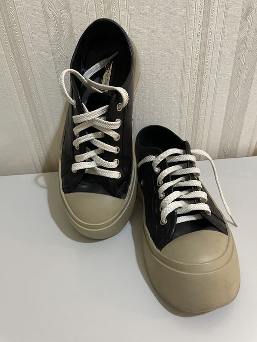 женская куртка 2500 тг