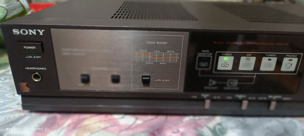Vând amplificator stereo marca Sony TA-AX4040.