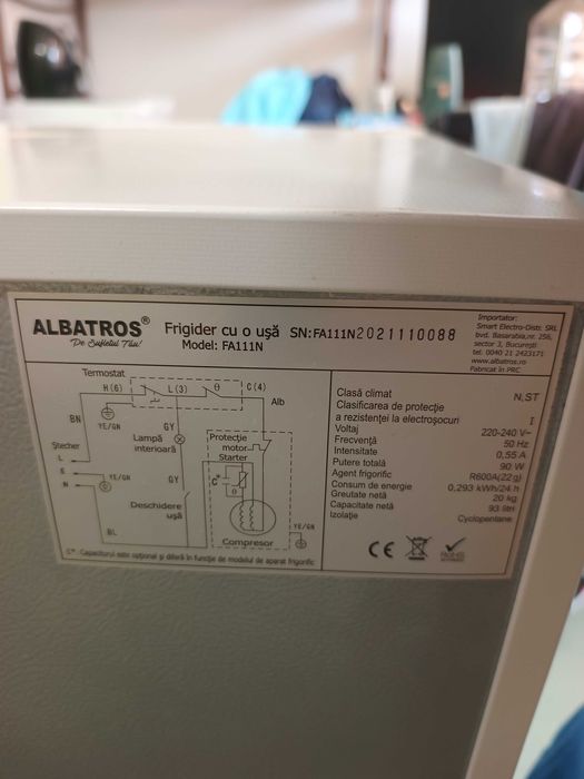 Vând frigider albatros FA11N