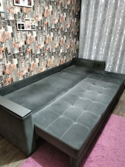 Диван в хорошем состоянии