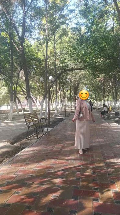 Kastum yubka sotiladi