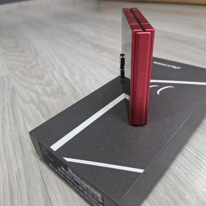 Samsung Galaxy Z Flip 7