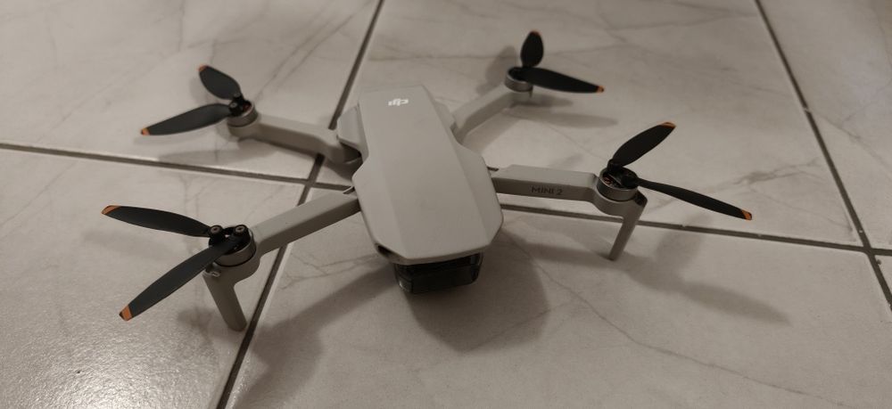 DJI Mini 2 Fly Combo Перфектен