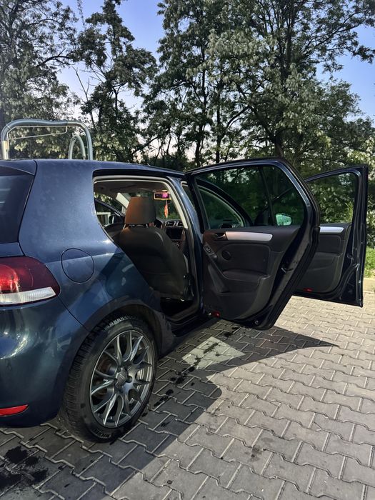 Vând/ Schimb Volkswagen Golf VI AUTOMAT 2.0 TDI DSG – 140 CP