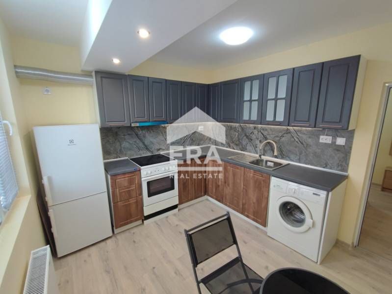 Дава се под наем Двустаен апартамент в Плевен, Сторгозия - 58 кв.м за 280 € - Снимка #2