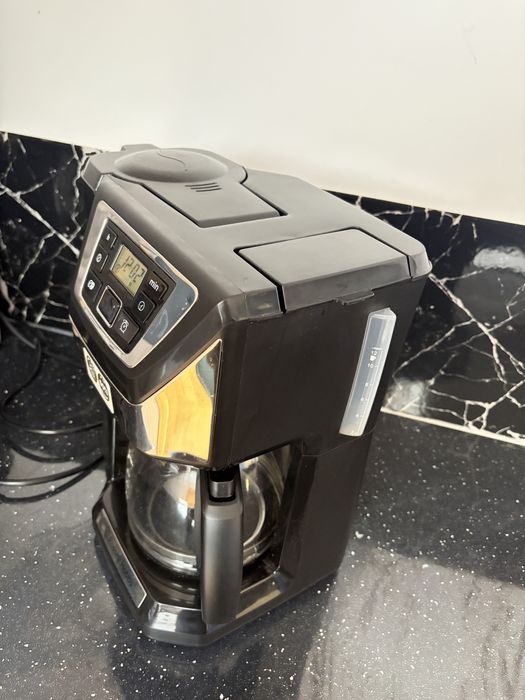 Cafetieră digitală cu râșniță Russell Hobbs Victory / Chester 22000-56 - Utilizată