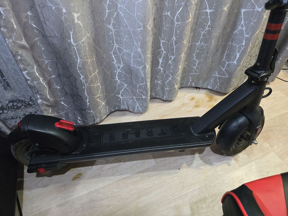 Продам электросамокат Tribe Maya